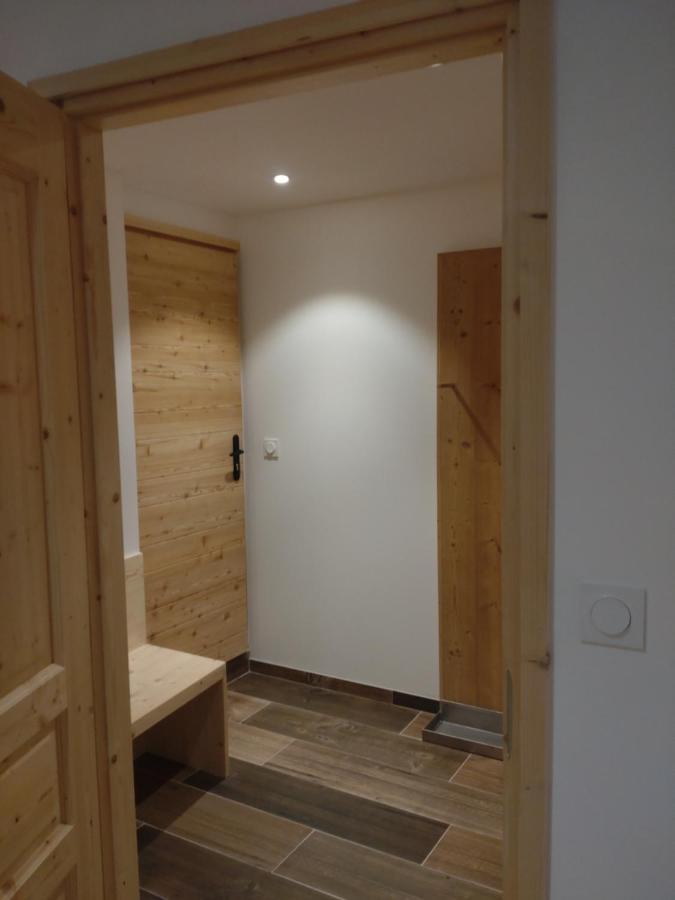 La Maizon Du Bois - Le Haut Appartement De 130 M2 - Le Bas Appartement De 70 M2 ลาปลาญ ภายนอก รูปภาพ